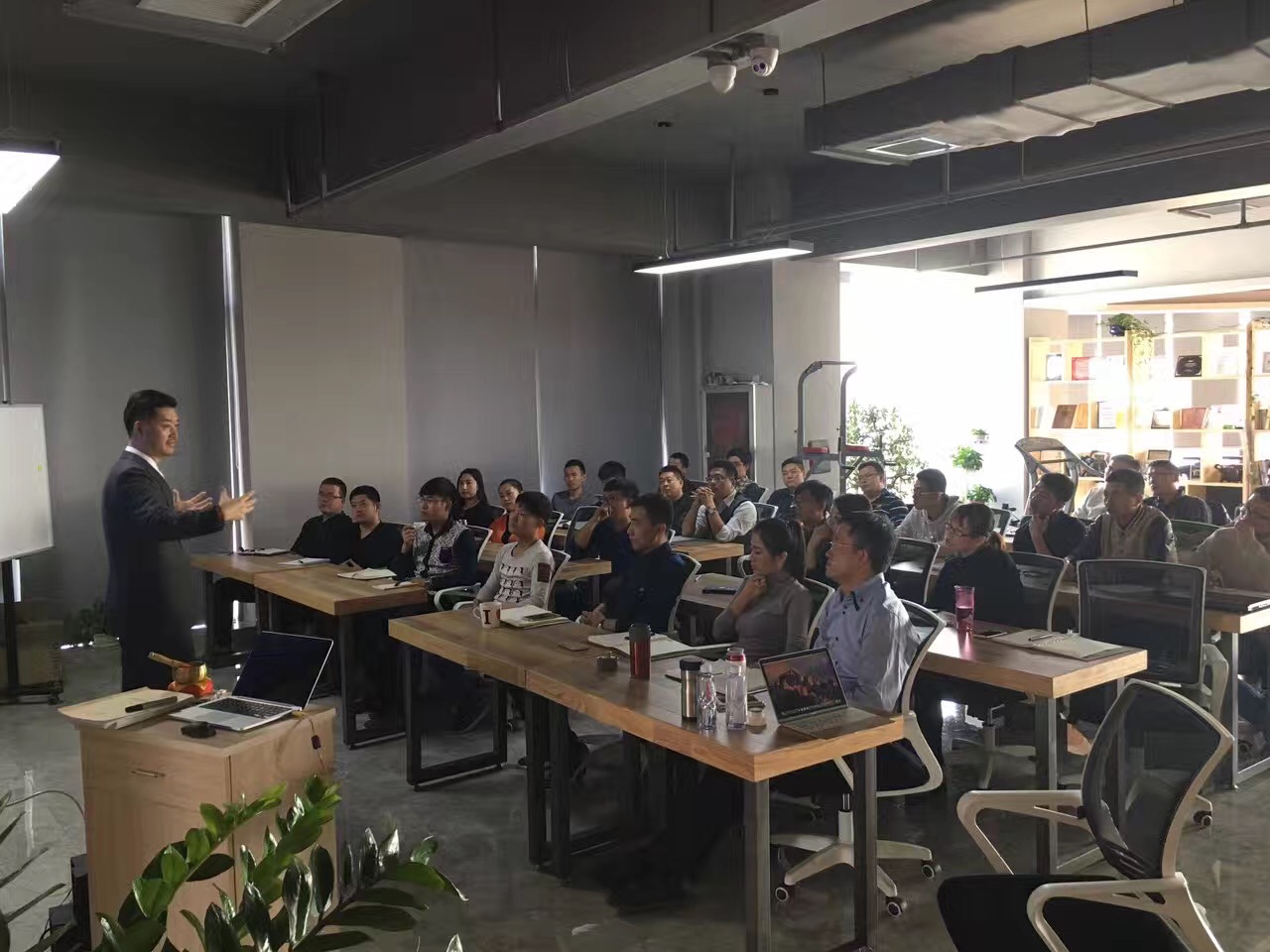 第二场1.jpg 第二场1.jpg